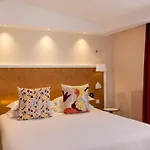 Elysees 8 Hotel